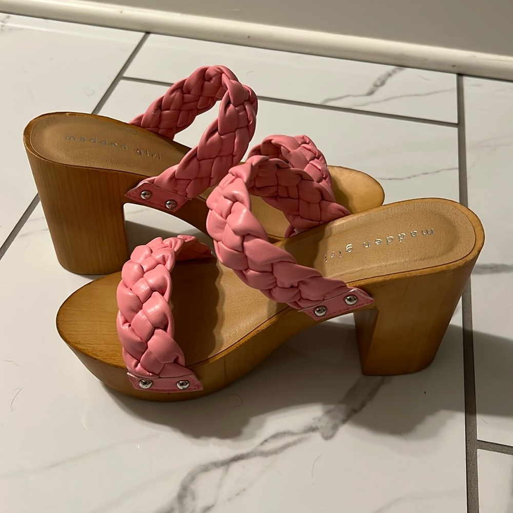 Madden Girl® Rail Heeled Sandals (NIB)